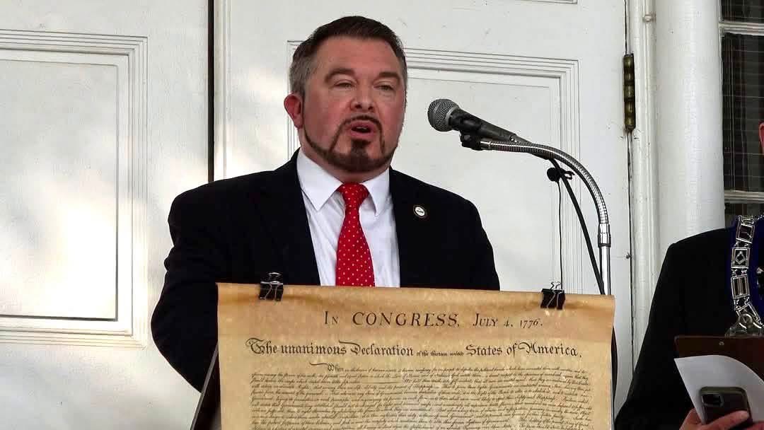 Campaign photo of Tom Gordon